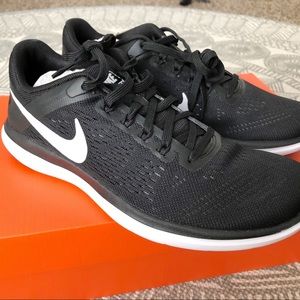 NEW Nike Flex Run